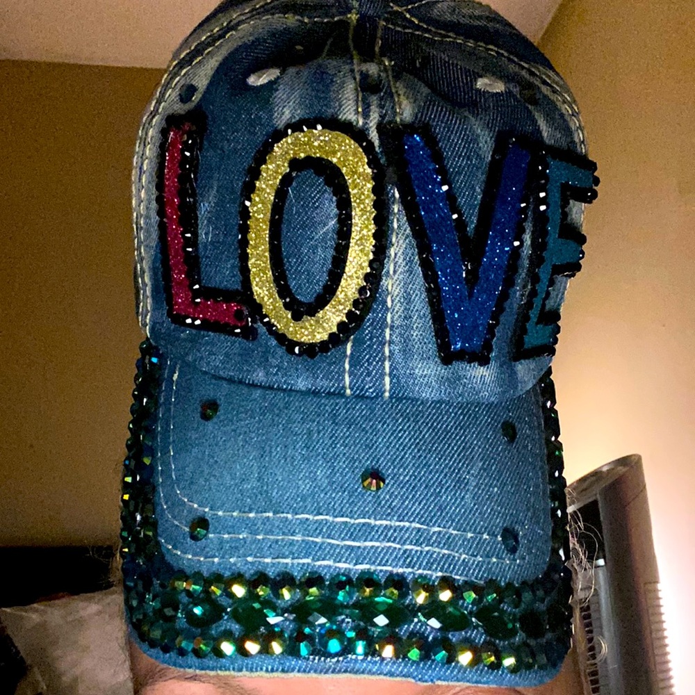 Gorgeous Gemstone Jean adjustable fitted hat. Never worn